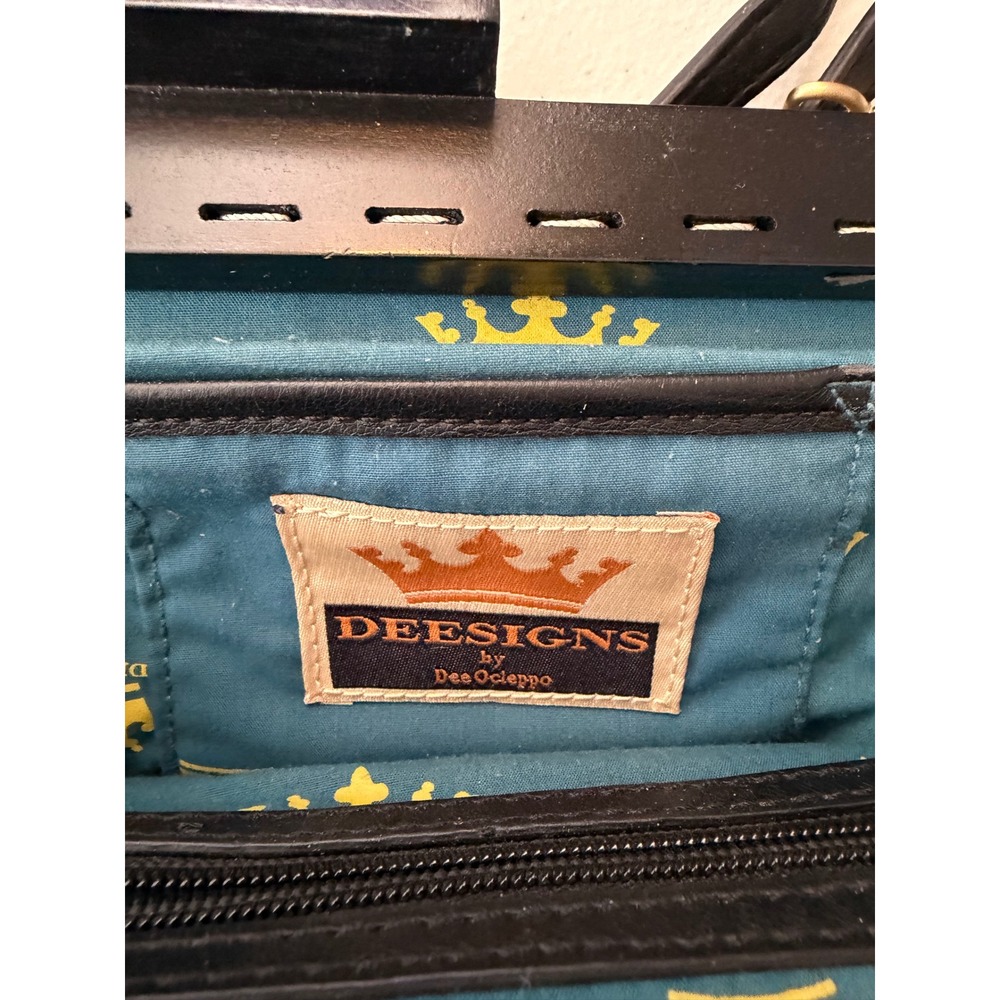 DEESIGNS by Dee Ocleppo Metallic Gold Convertible Clutch Crossbody Bag - Picture 7 of 8